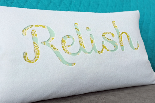 How to Make an Easy Typography Pillow by Teal & Lime for makelyhome.com