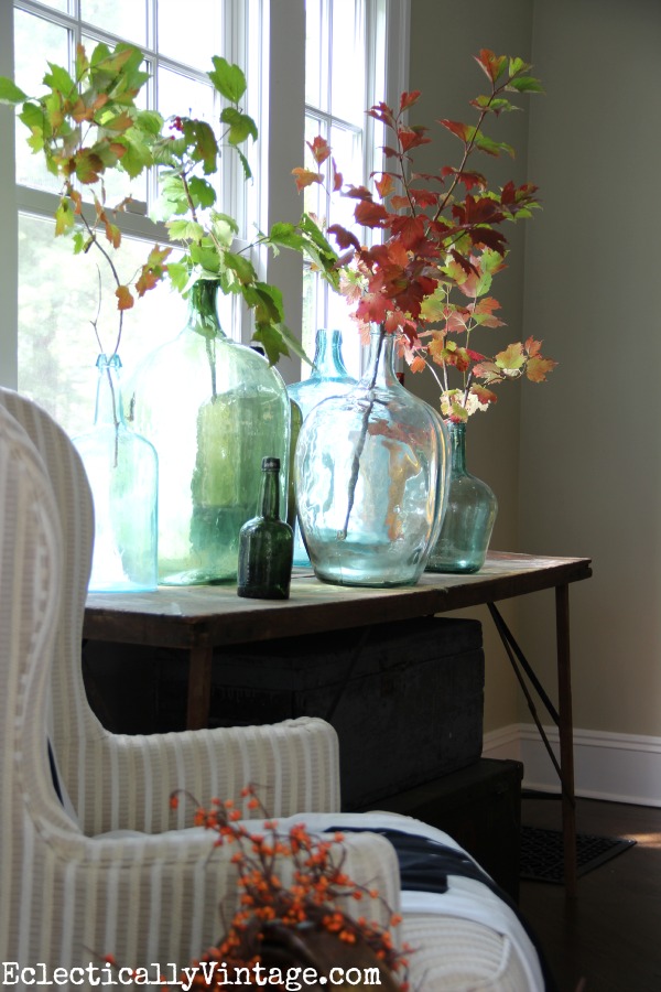 4 Ways to Decorate for Fall for the Reluctant Seasonal Decorator - image via Eclectically Vintage
