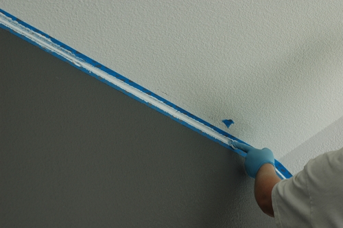 How To Paint A Perfect Ceiling Line, How To Paint Edges Between Wall And Ceiling With Tape