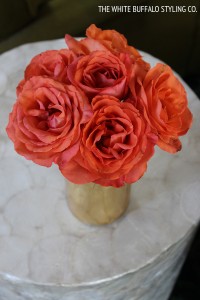 DIY Gilded Vase from thewhitebuffalostylingco.com via MakelyHome.com