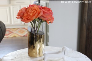 DIY Gilded Vase from thewhitebuffalostylingco.com via MakelyHome.com